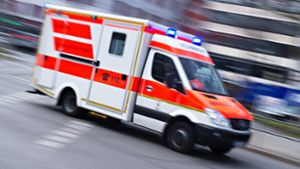 Landkreis Aichach-Friedberg: Drei Arbeiter nach Stürzen verletzt