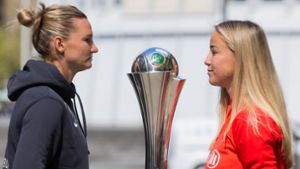 Fußball: Steinmeier überreicht DFB-Pokal der Fußballerinnen